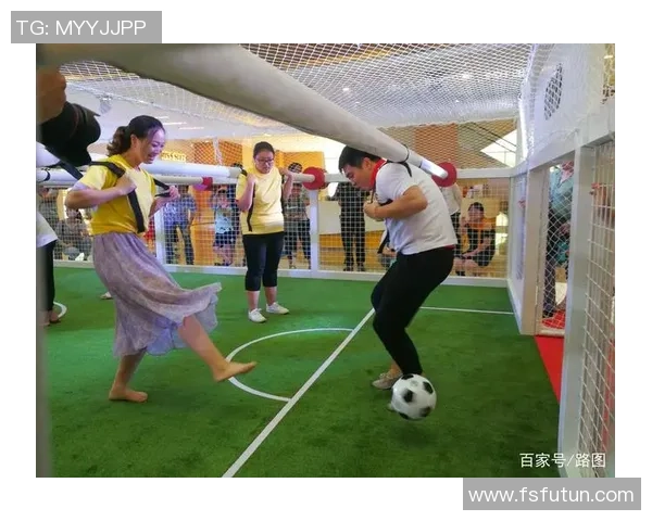 今天虹口足球场激情四溢的比赛吸引众多球迷热情助阵精彩瞬间不容错过