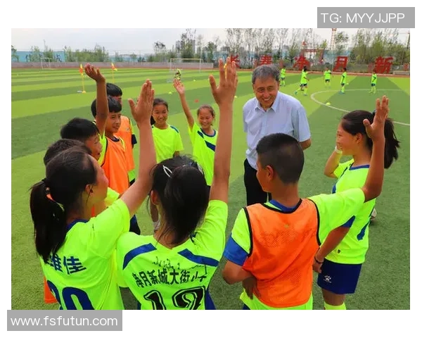 学校足球申报活动启动助力青少年全面发展与健康成长 学校足球申报活动启动助力青少年全面发展与健康成长