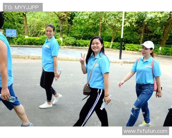 叶梓足球的成长之路与梦想追逐展现青春活力与团队精神